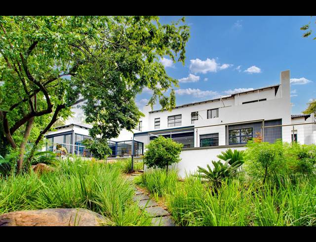 5 BEDROOM HOUSE FOR SALE IN DAINFERN GOLF ESTATE